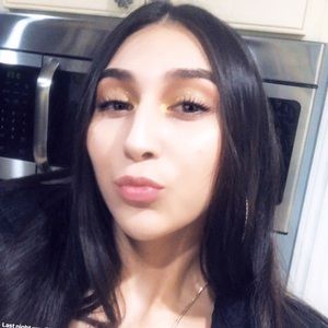 Meet your Posher, Lorena